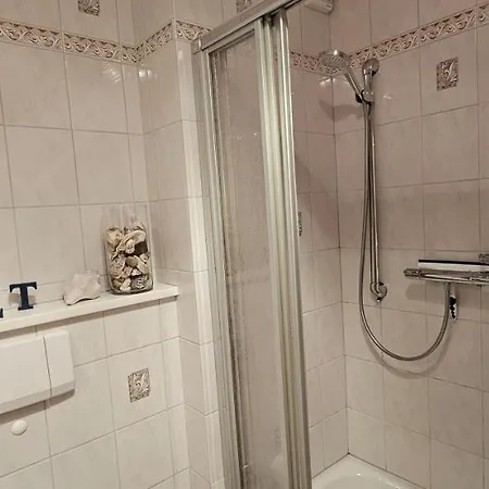 Haus Strandstrasse 28 *